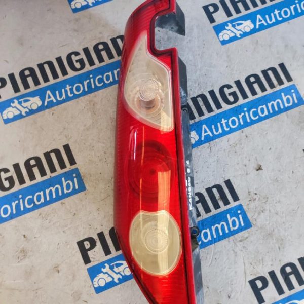 Faro Posteriore Sinistro Renault Kangoo 2014