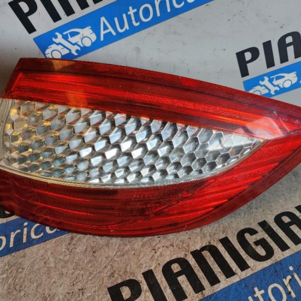 Faro Posteriore Destro Ford Mondeo SW 2008