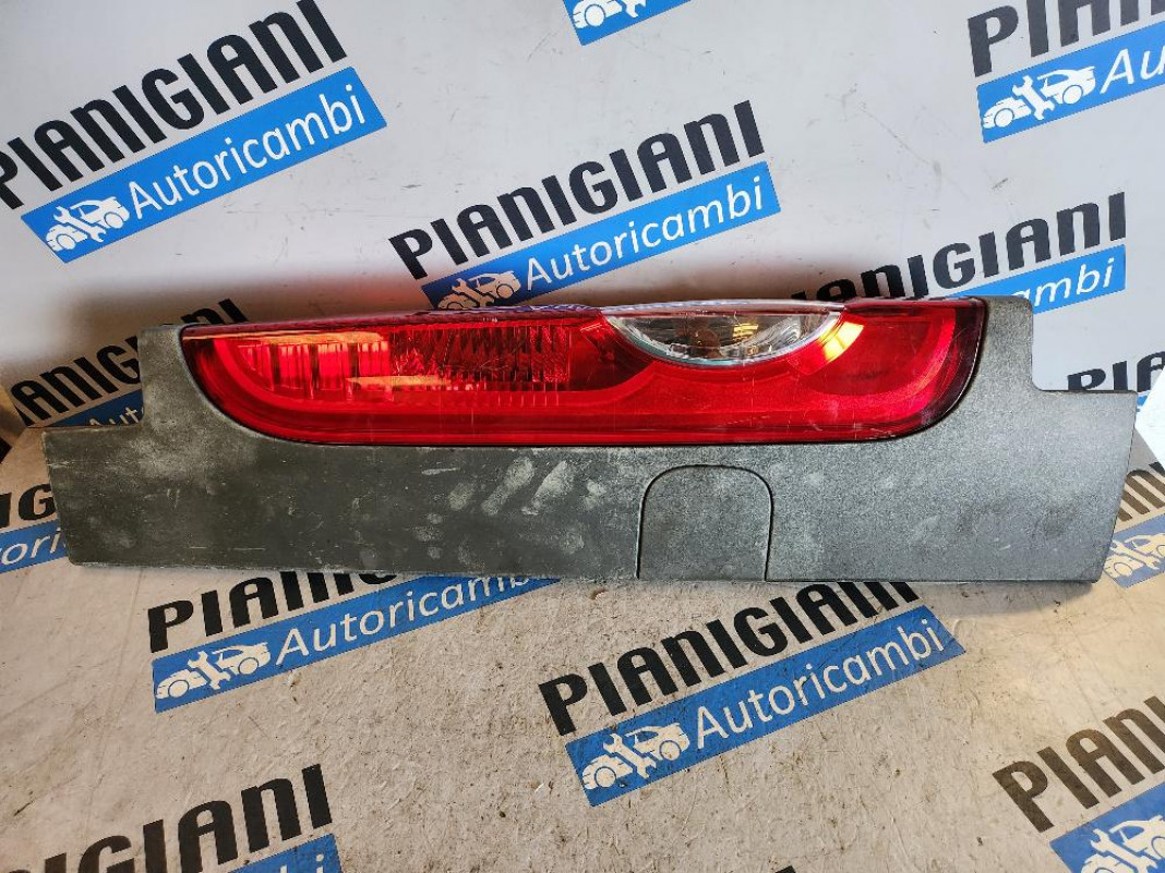 Faro Posteriore Sinistro Renault Trafic 2009