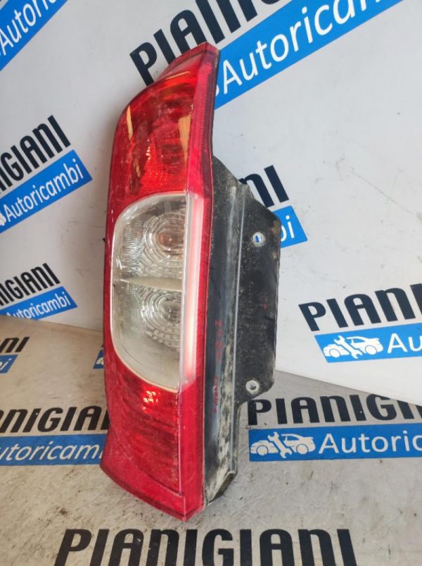 Faro Posteriore Sinistro Fiat Fiorino 2011