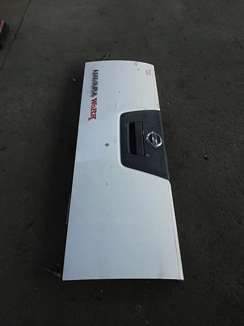 Sponda Posteriore Nissan Navara 2014