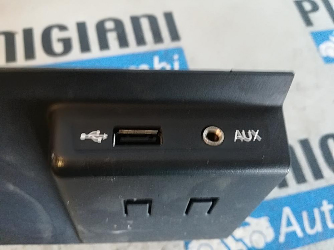 Ingresso USB e AUX Skoda Octavia 2017