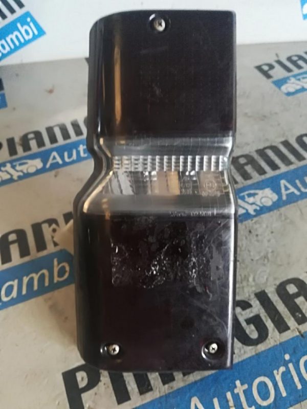 Faro Posteriore Sinistro Daihatsu Feroza 1995