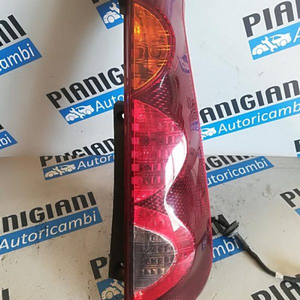 Faro Posteriore Destro Nissan Note 2009