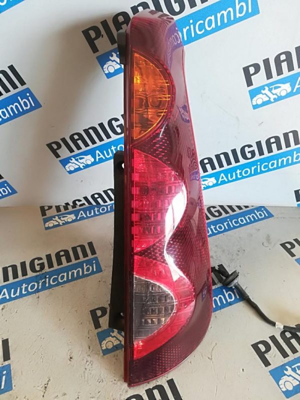 Faro Posteriore Destro Nissan Note 2009