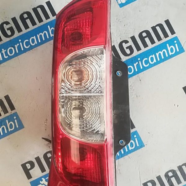 Faro Posteriore Sinistro Fiat Fiorino 2016