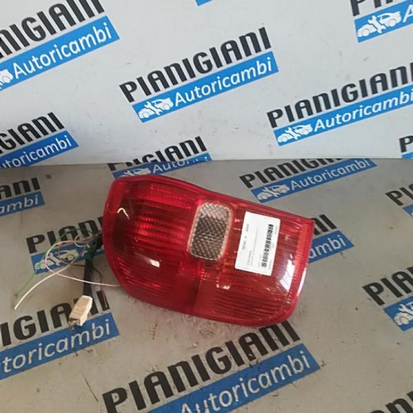 Faro Posteriore Sinistro Toyota RAV4 2003