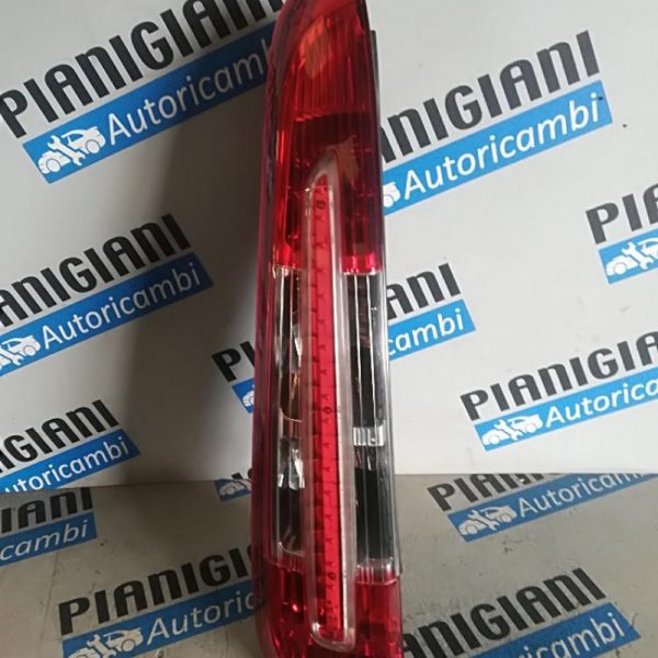 Faro Posteriore Sinistro Ford C-Max 2010