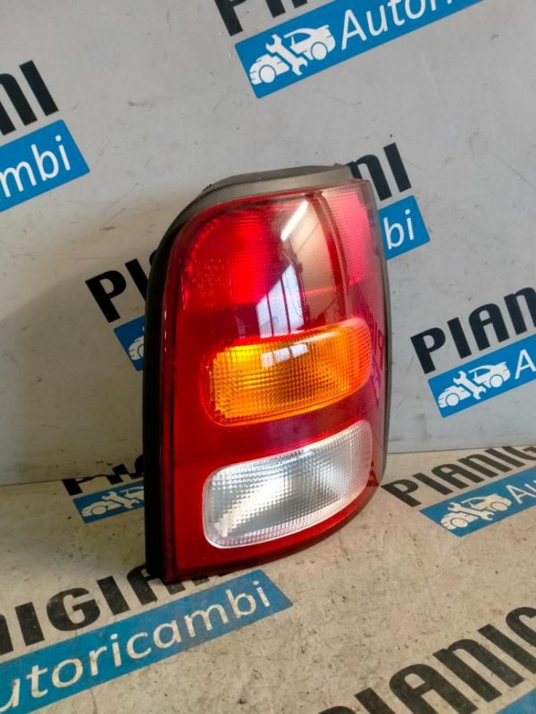 Faro Posteriore Destro Nissan Micra 2000