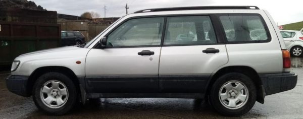 Subaru Forester AWD Anno 1999 | Veicolo Intero | SOLO PER RICAMBI