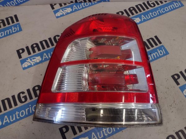 Faro Posteriore Opel Zafira B 2008