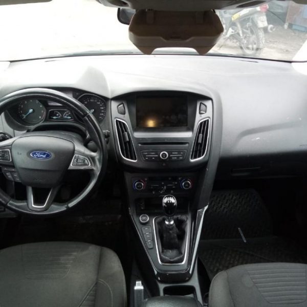 Ford Focus Anno 2015 | Veicolo Intero | SOLO PER RICAMBI