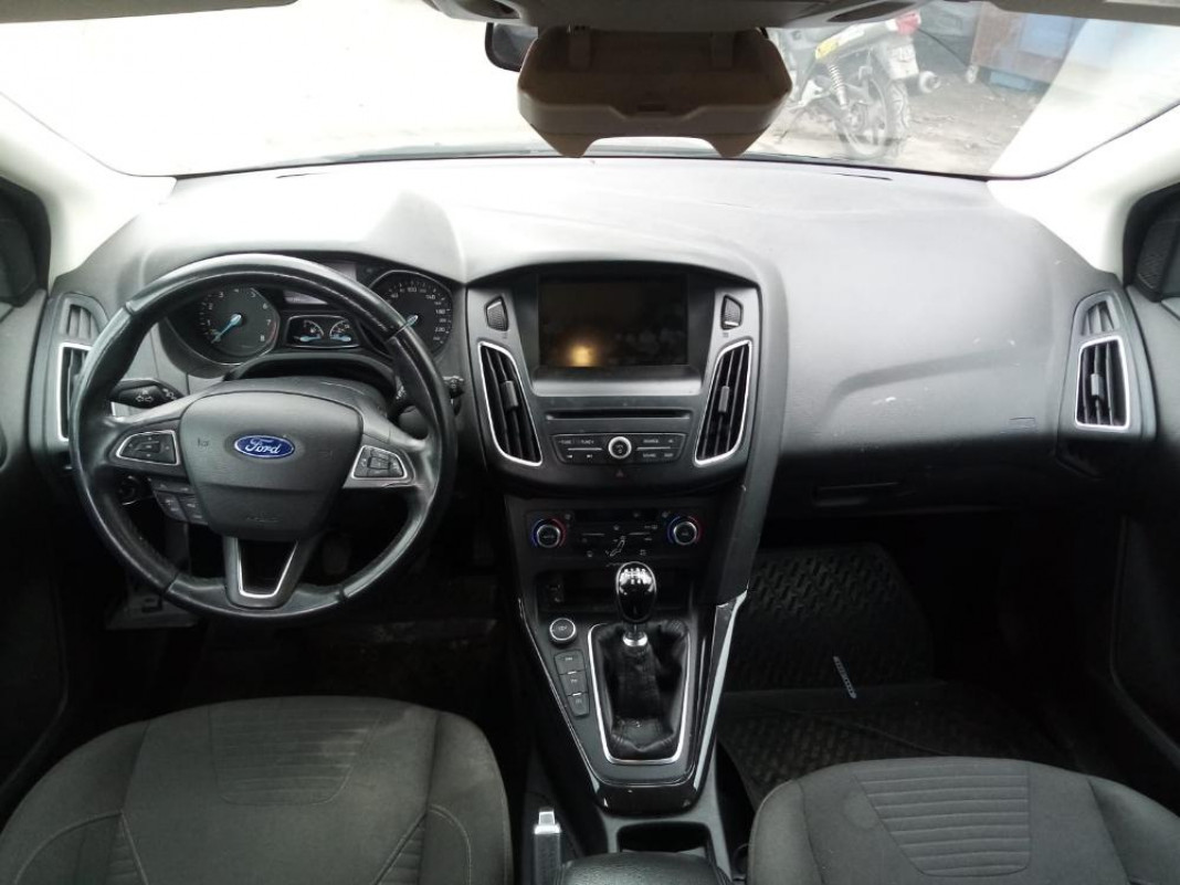 Ford Focus Anno 2015 | Veicolo Intero | SOLO PER RICAMBI