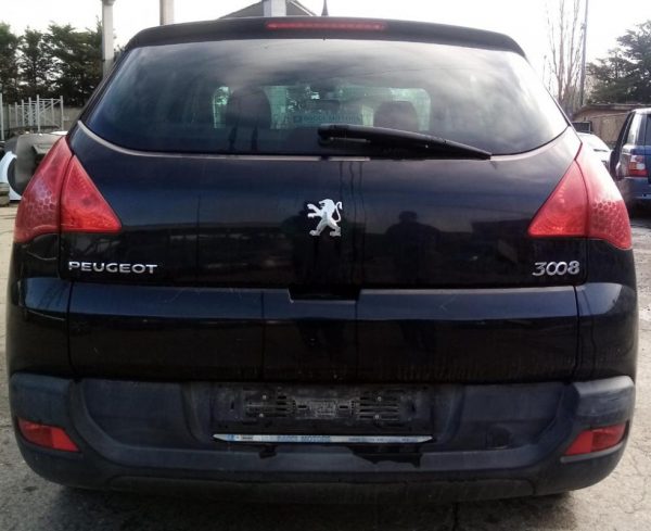 Peugeot 3008 Anno 2010 | Veicolo intero | SOLO PER RICAMBI