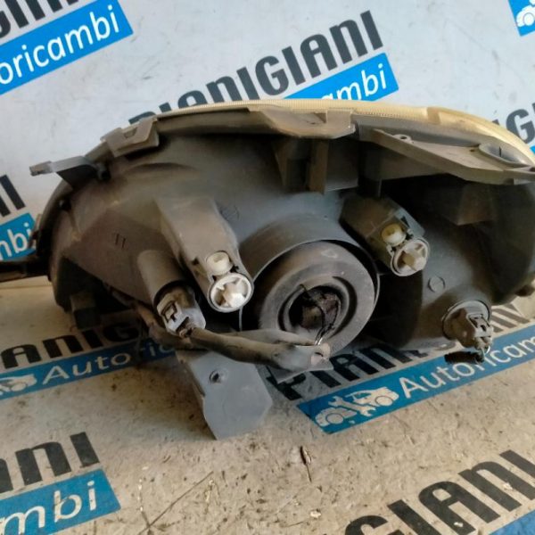 Faro Anteriore Destro Toyota Yaris 2003