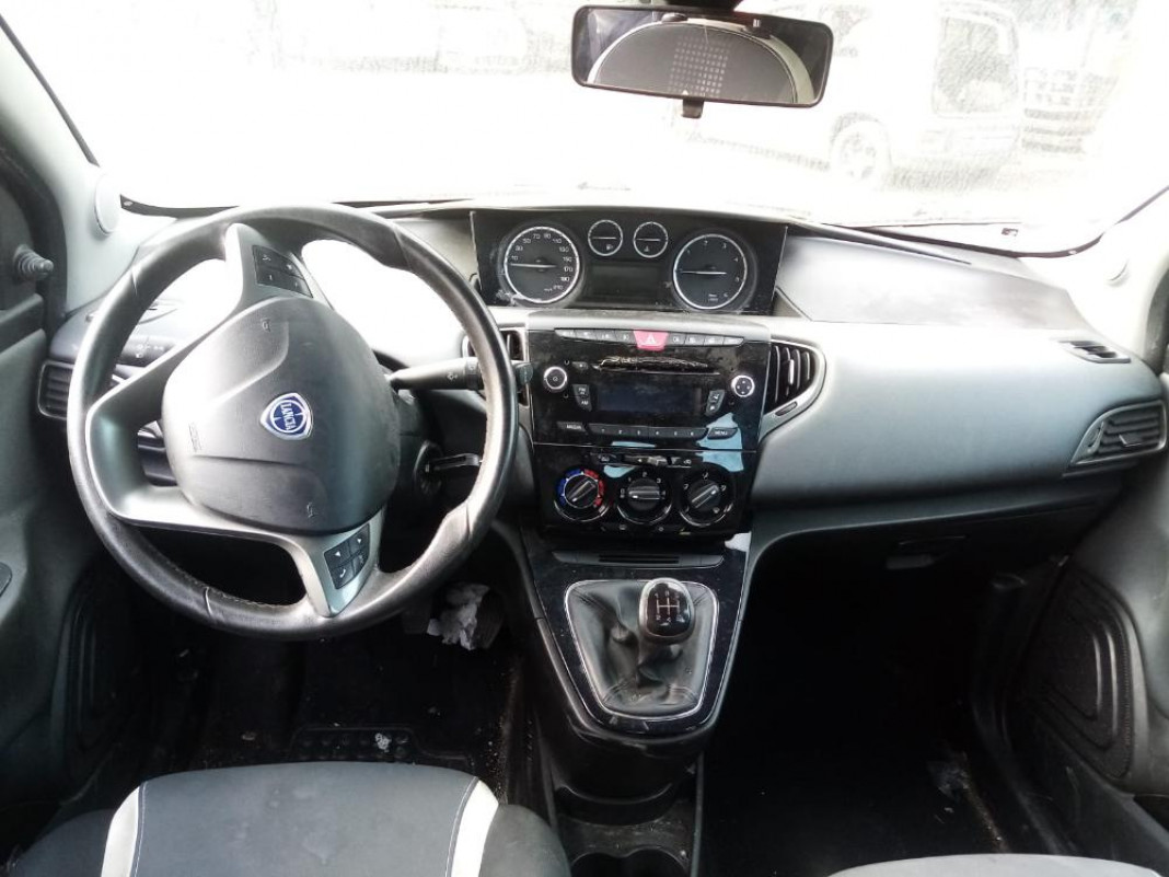 Lancia Ypsilon Anno 2014 | Veicolo Intero | SOLO PER RICAMBI