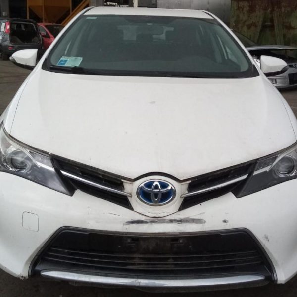 Toyota Auris Hybrid Anno 2013 | Veicolo Intero | SOLO PER RICAMBI