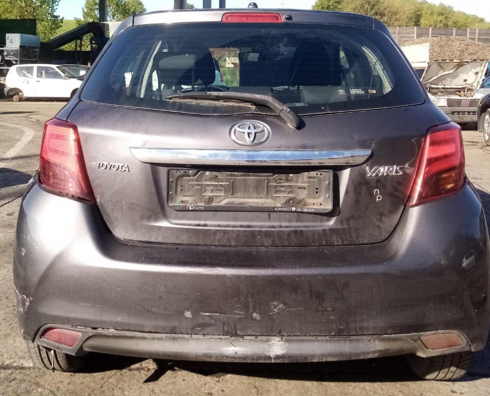 Toyota Yaris Anno 2014 | Veicolo Intero | SOLO PER RICAMBI
