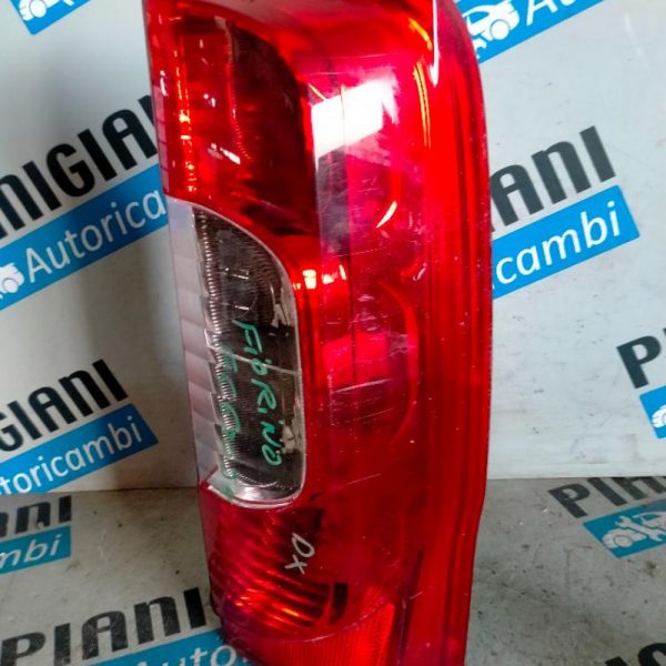 Faro Posteriore Destro Fiat Fiorino 2015