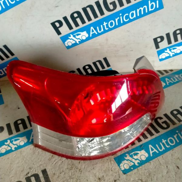 Faro Posteriore Sinistro Toyota Yaris 2005 > 2009 NUOVO