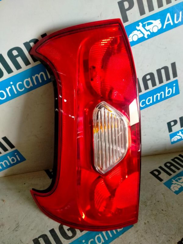 Faro Posteriore Sinistro Fiat Panda 2013