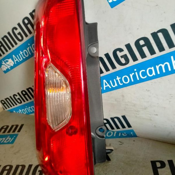 Faro Posteriore Sinistro Fiat Panda 2013