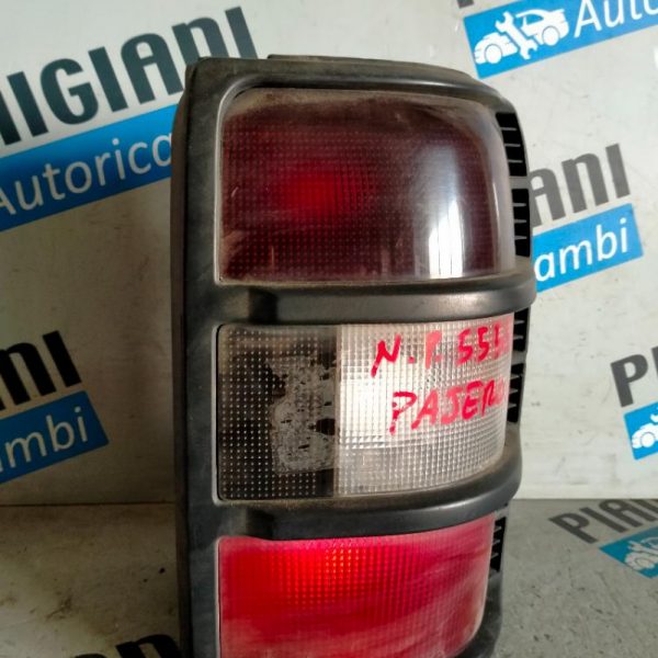 Faro Posteriore Destro Mitsubishi Pajero 1992