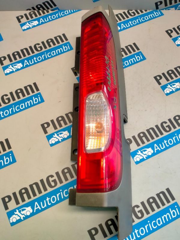 Faro Posteriore Destro Opel Vivaro 2003