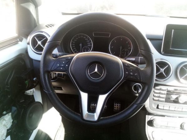 Mercedes-Benz Classe B W246 Anno 2013 | Veicolo Intero | SOLO PER RICAMBI