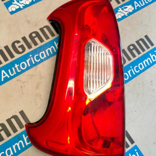 Faro Posteriore Sinistro Fiat Panda 2015