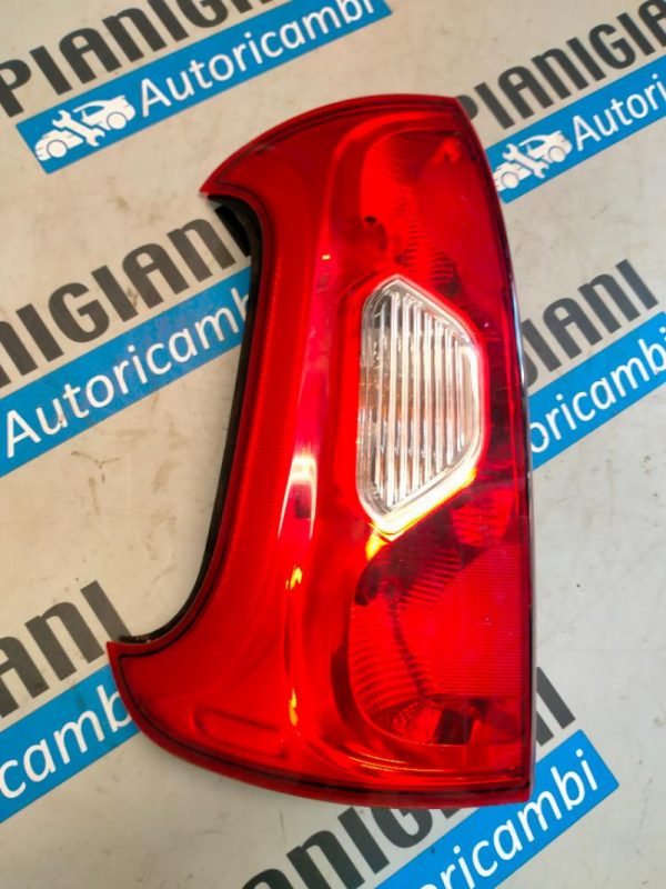 Faro Posteriore Sinistro Fiat Panda 2015