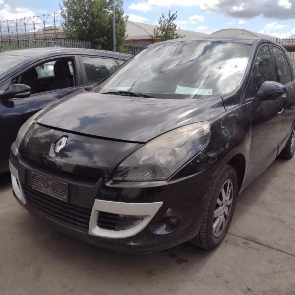 Renault Scenic Xmod 2010 solo per ricambi