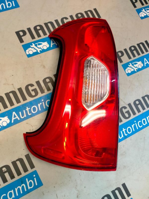 Faro Posteriore Sinistro Fiat Panda 2016