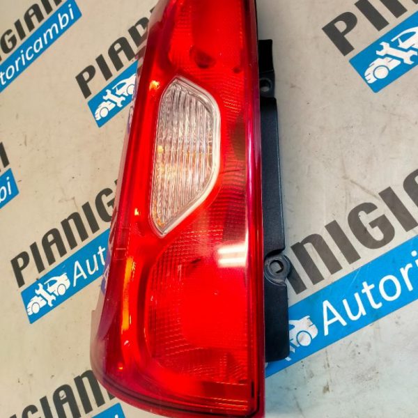 Faro Posteriore Sinistro Fiat Panda 2016