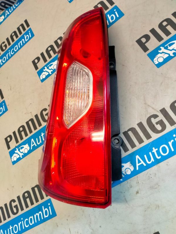 Faro Posteriore Sinistro Fiat Panda 2016