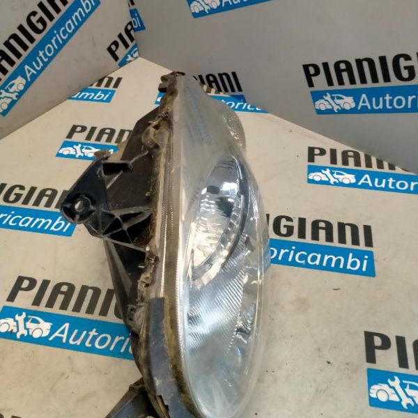 Faro Anteriore Destro Nissan Micra K12 2004