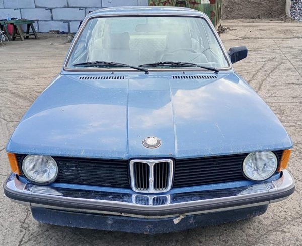 BMW Serie 3 318i E21 | Veicolo Intero | SOLO PER RICAMBI