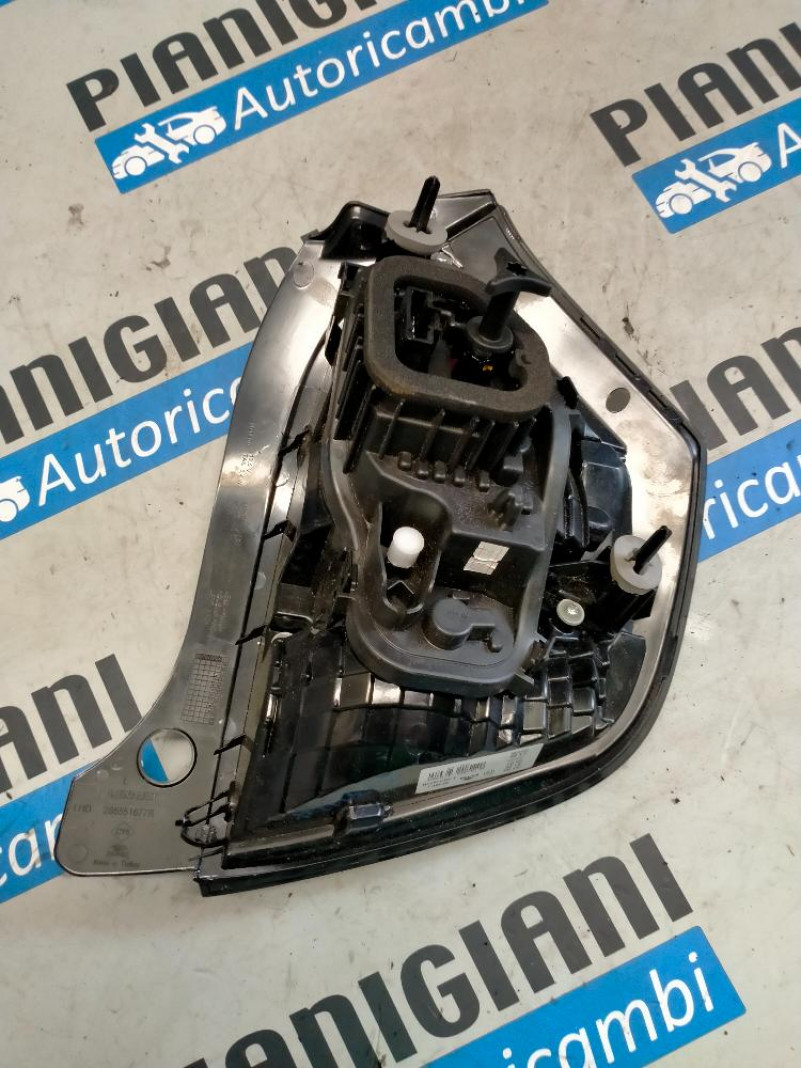 Faro Posteriore Sinistro Renault Twingo 2024