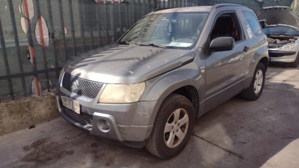 Suzuki Grand Vitara 2006 solo per ricambi