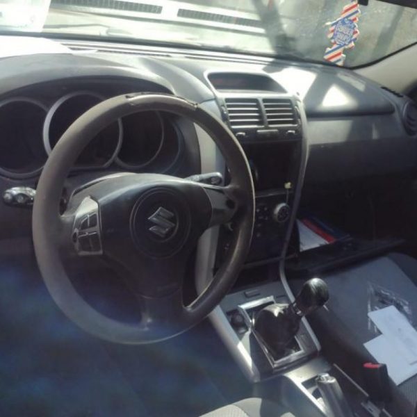 Suzuki Grand Vitara 2006 solo per ricambi