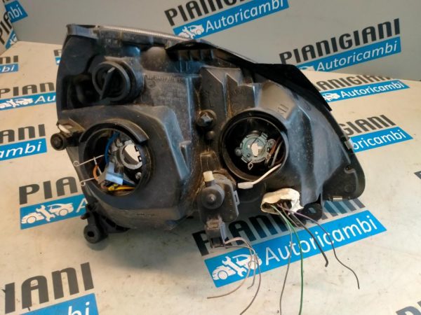 Faro Anteriore Sinistro Renault Clio 2005