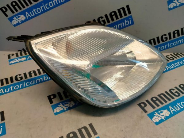 Faro Anteriore Destro Ford Fiesta 2003