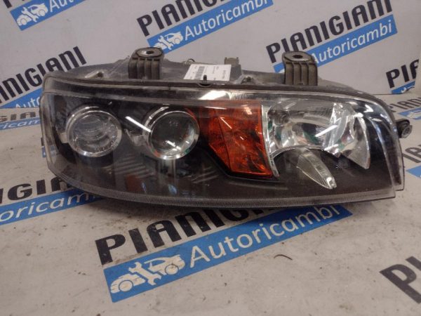 Faro Anteriore Destro Fiat Punto 2000