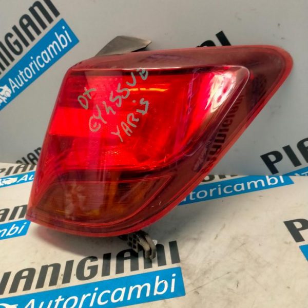 Faro Posteriore Destro Toyota Yaris 2015