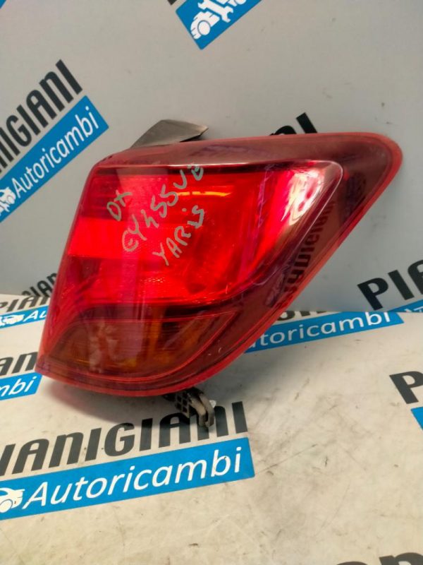 Faro Posteriore Destro Toyota Yaris 2015