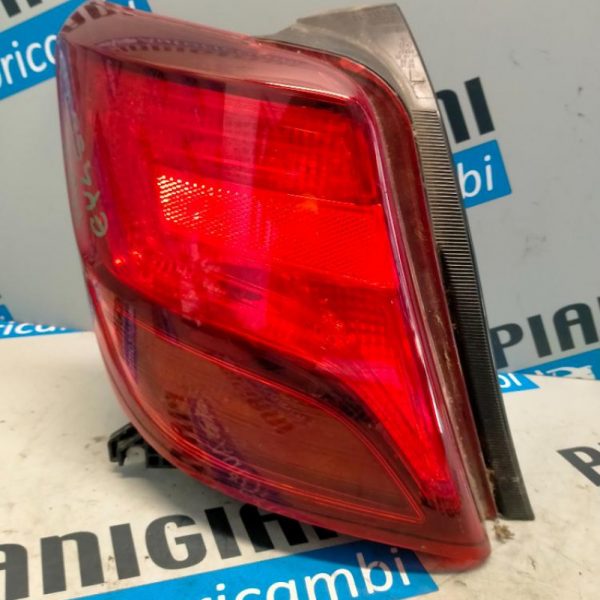 Faro Posteriore Sinistro Toyota Yaris 2015