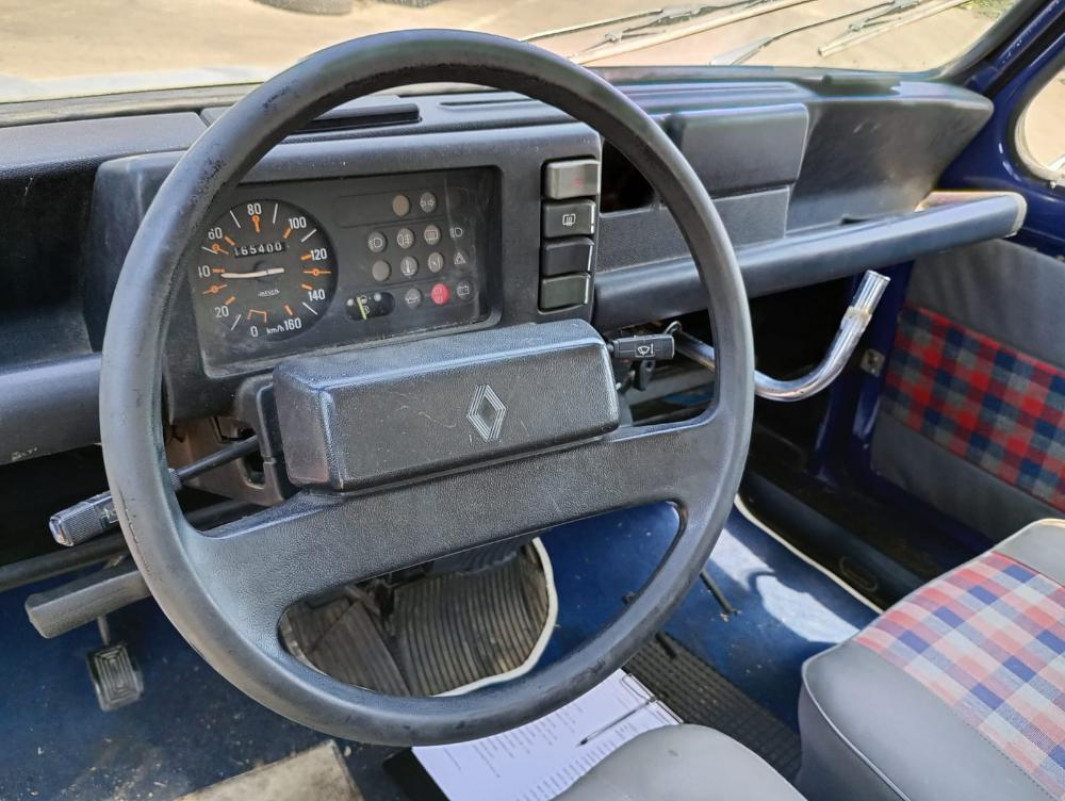 Renault 4 TL Anno 1984 | Veicolo Intero | SOLO PER RICAMBI