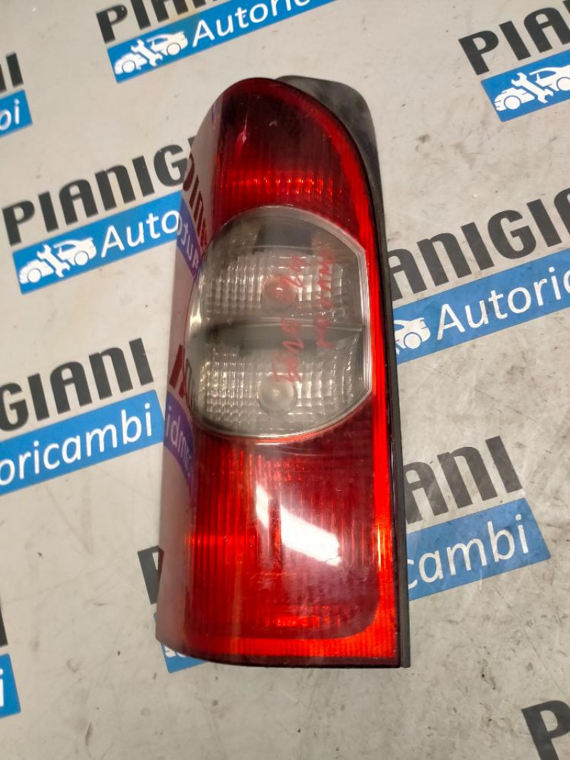 Faro Posteriore Sinistro Opel Movano 2004