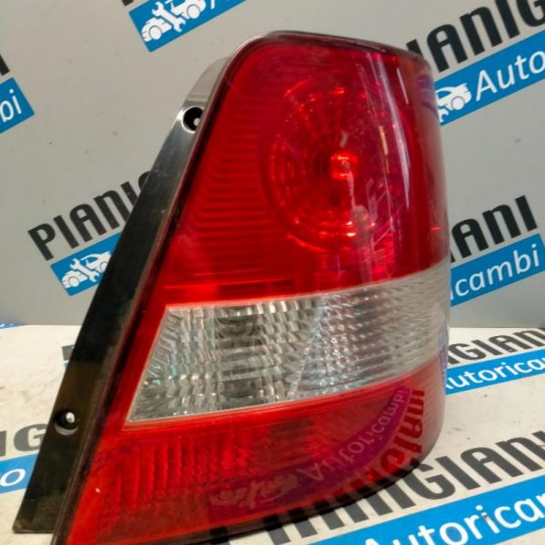 Faro Posteriore Destro Kia Sorento 2003