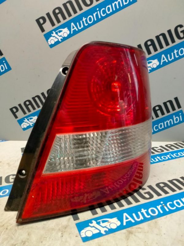 Faro Posteriore Destro Kia Sorento 2003